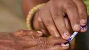 बिहार चुनाव : पहले चरण में महिलाओं को भी मिली है तवज्जो बिहार चुनाव : पहले चरण में महिलाओं को भी मिली है तवज्जो